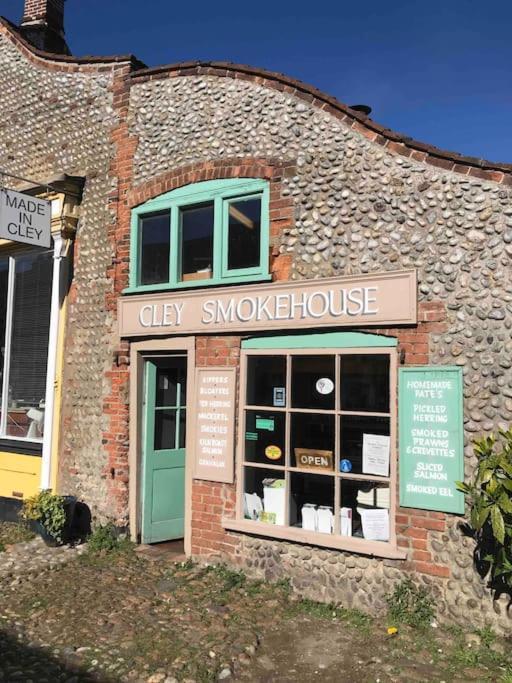 Lovely Quiet Cottage Sleeps 4 Adults, 4 Children, Dog Friendly Cley next the Sea Exterior photo