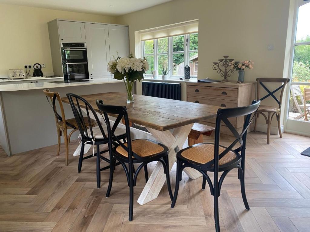 Lovely Quiet Cottage Sleeps 4 Adults, 4 Children, Dog Friendly Cley next the Sea Exterior photo